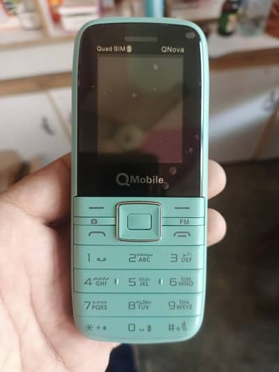 Qmobile Nova 4sim box open