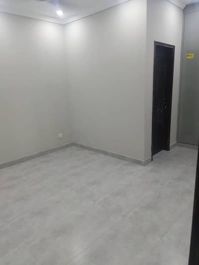 Commercial Hall Available For Rent In Mian Pine Avenue Road.