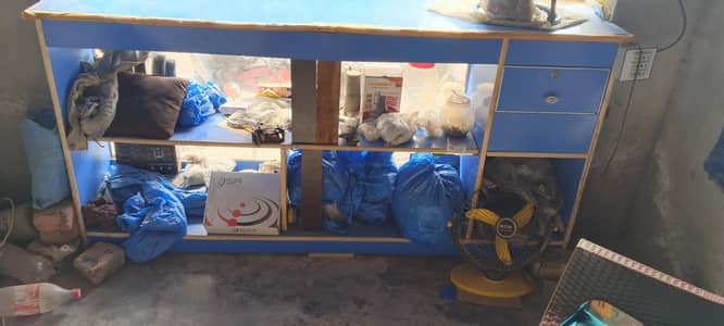 shoscase for shop in full size