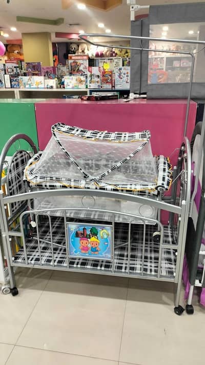 kids bed with swiping (jhola) + foldable