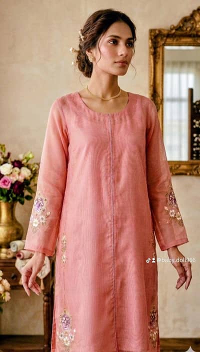 Elegant Peach Embroidered Kurta 