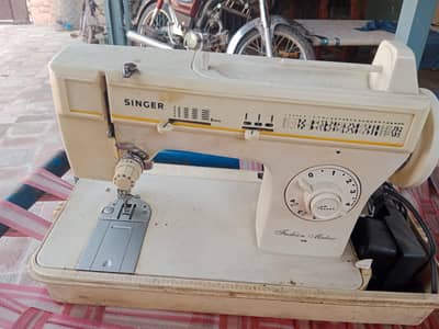 sewing machine in good condition