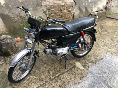 united 100 condition see in pics