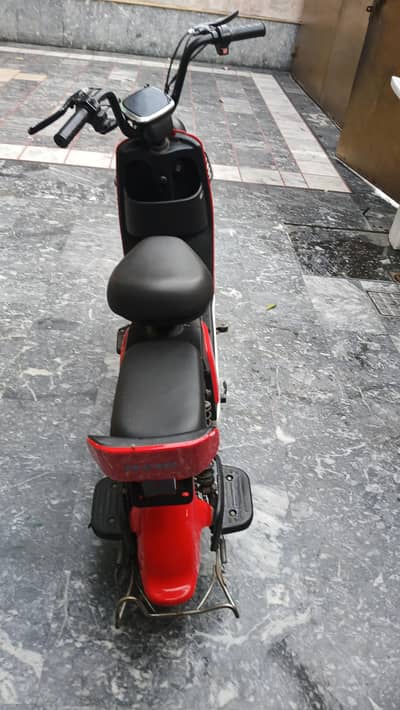 scooty for boys/girls