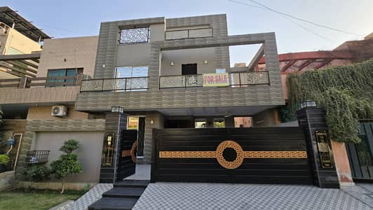 Most Wanted Modern Brand New House - Prime Location - Excellent Construction - For Sale In Valencia