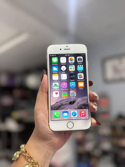iphone 6 plas 128 GB with box my WhatsApp number 0308/55/95/823