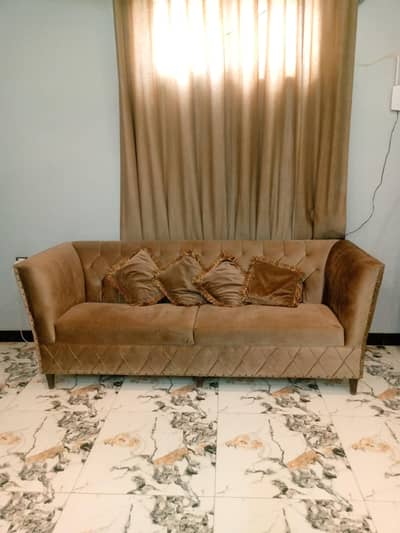 sale my new brand only 7 month use sofa set