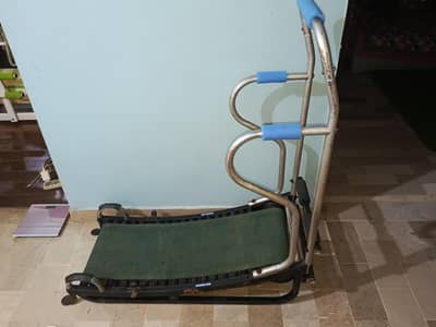 (Urgent Sale) Manual Curve  Roller Treadmill  good condition 10/10