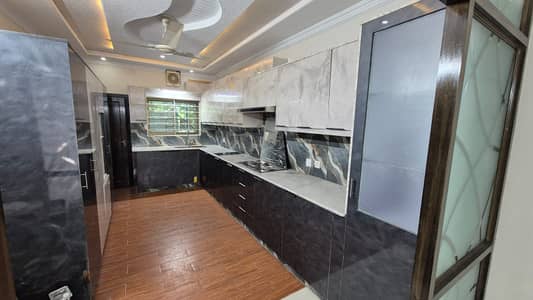 10 Marla New House for sale