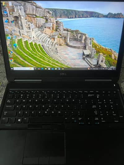 Laptop i7 6th gen Quadro m4 4 gb dedicated ddr3-4 16gb ram 256gb ssd