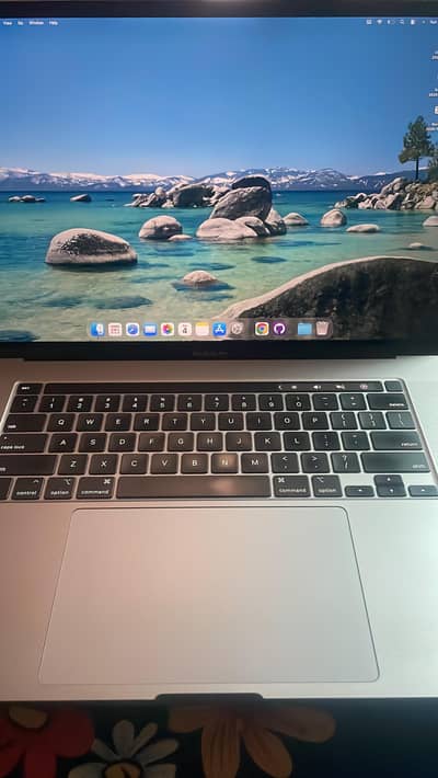 Macbook pro 2019 | 16 inch | Core i7 | 1 TB SSD
