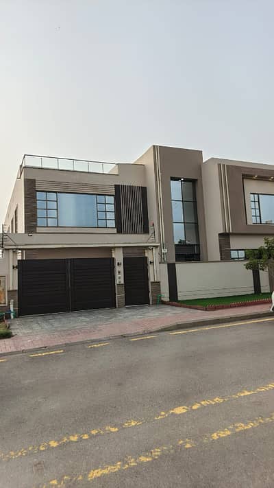 Furnished 1000 Sq Yd Luxury Villa With Designer Kitchen, Washroom And Elevation. Ready To Move