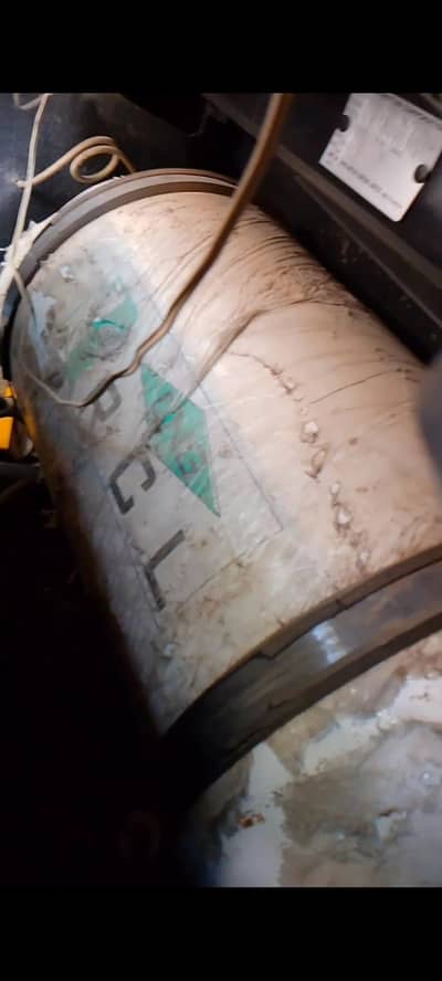 electronic CNG kit with Corolla 2012 stand with 10kg gas cylinder