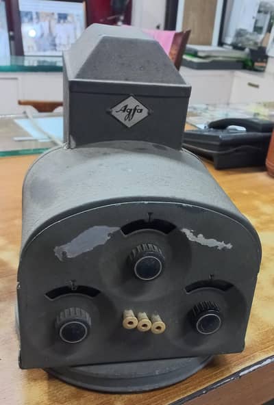 ANTIQUE PHOTO STUDIO ACCESSORIES