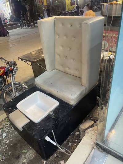 Mani padi sofa chair