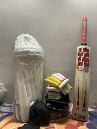 Good quality cricket kit