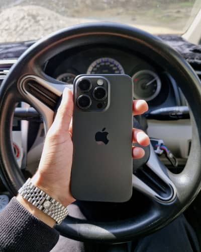 iPhone 15 Pro | Battery Health: 90% | Waterpack