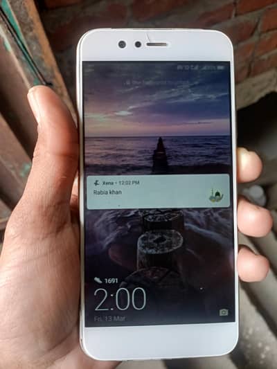 huwawei nova 2 for sale urgently. 4 ram  64 rom. 10/8 condition.