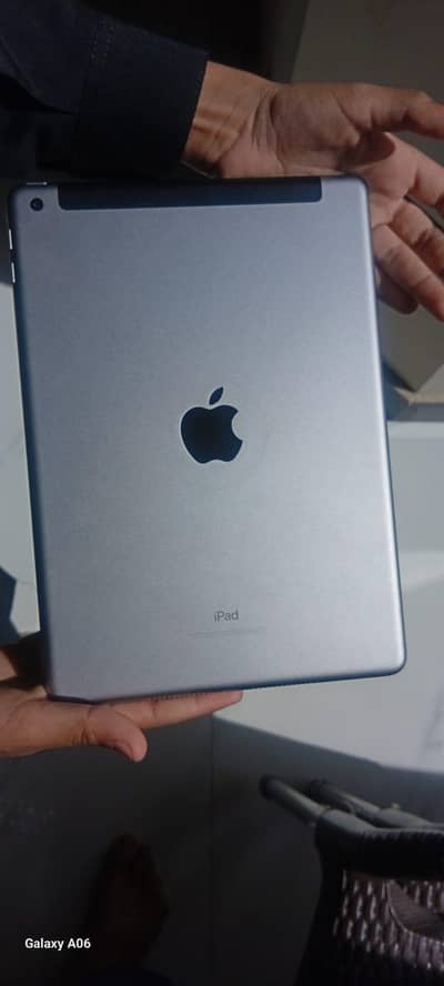 5th generation (128 gb )