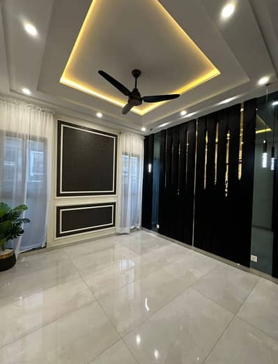 8 MARLA LOWER PORTION FOR RENT IN DHA PHASE 9 TOWN