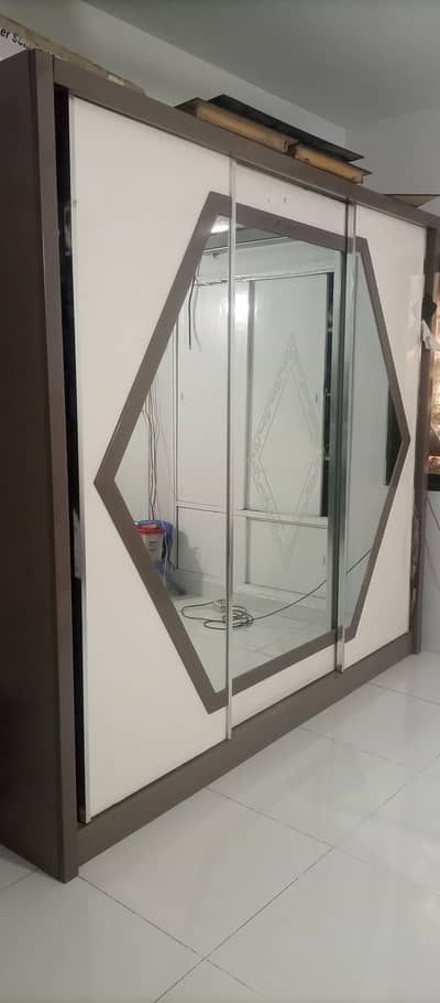 bed dressing table  three door cupboard