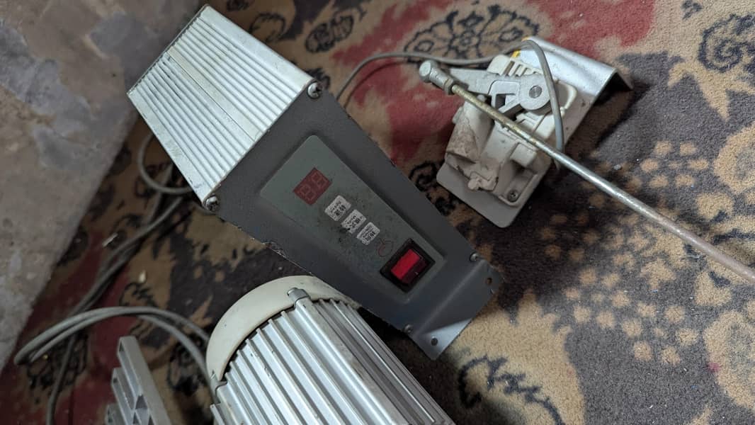 juki. machine motor  with switch and speed variables 1