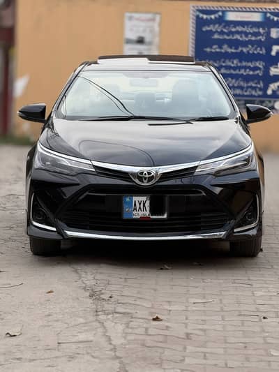 Toyota corolla altis 2022 with sunroof