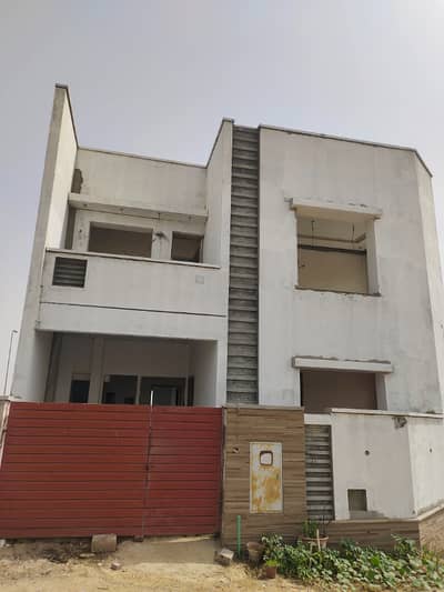 Corner 3 bedroom 150 sqyd luxury villa available for sale in Bahria Town Karachi