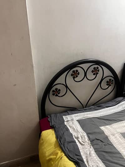 Iron Single bed for sale