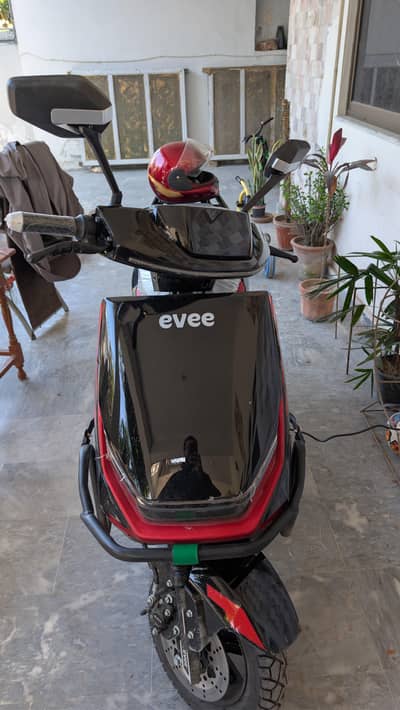 Evee Electric Scooty