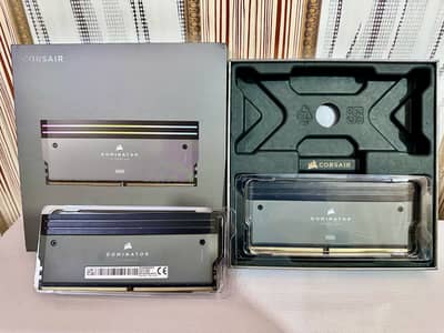 corsair dominator titanium 32gb 2x16gb 6000mhz cl30 ddr5 RAM