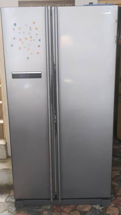 samsung refrigerator 10by10condition