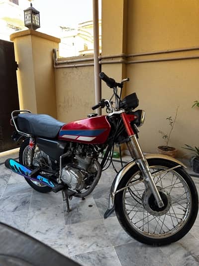 Honda 125 for sale. Condition 9/10.