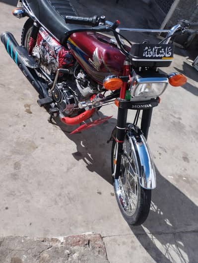Honda cg 125 gujrat number golden number Read AAd 100% Oky
