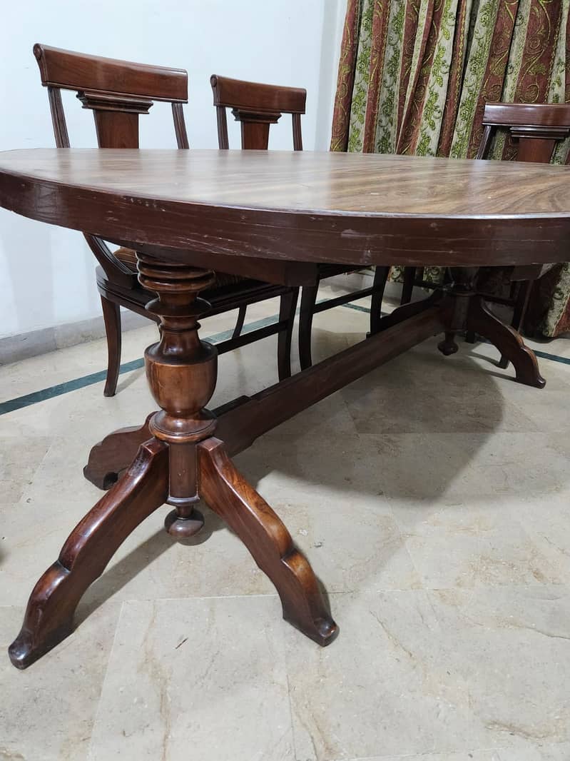 خوبصورت لکڑی کا ڈائننگ ٹیبل بمع 6 مظبوط کرسیوں کے سیٹ  برائے فروخت 1
