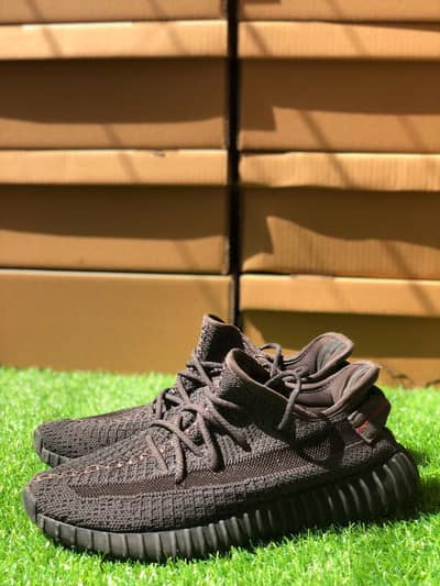 Yeezy Boost 350 V2 “cinder” sneaker.