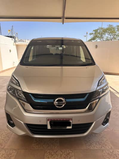 Nissan Serena e-Power 2018 - Full Option