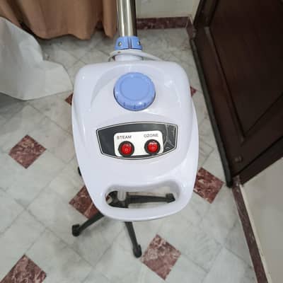 Pro Stand Facial Steamer with Aromatherapy Diffuser