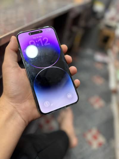 14 pro max factory un lock. . .