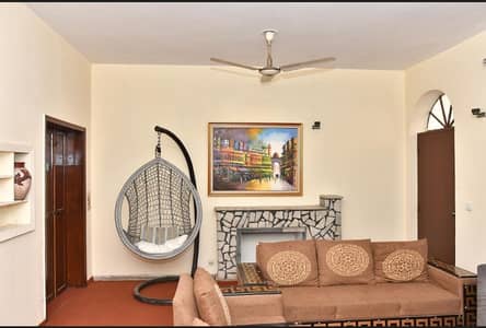 Luxury Fully Furnished Rooms with Facilities