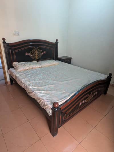 Wooden bed set, Great condition