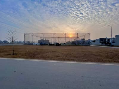 Book your 5.5 Marla commercial plot today at a prime location in Saffron City