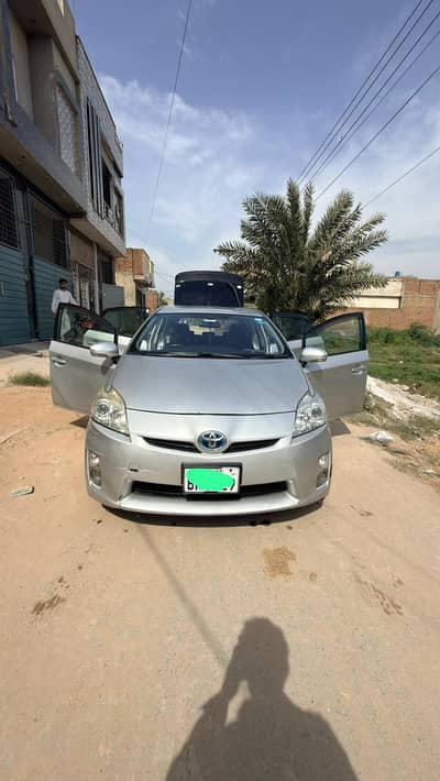 Toyota Prius 1.8 Hybrid 2011 – Top of the Line | 2016 Import