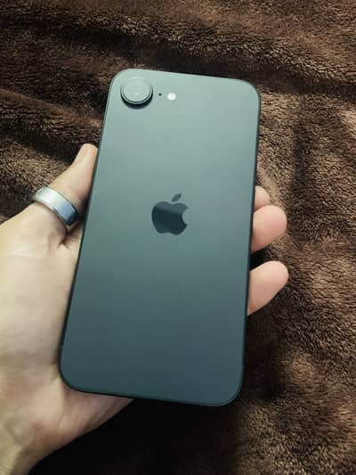 iPhone 16e 128GB Japan Variant – MDM