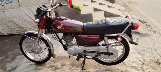 Honda 125 in Lush Condition / Faisalabad