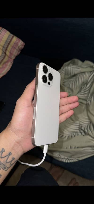 Iphone 15 pro max JV