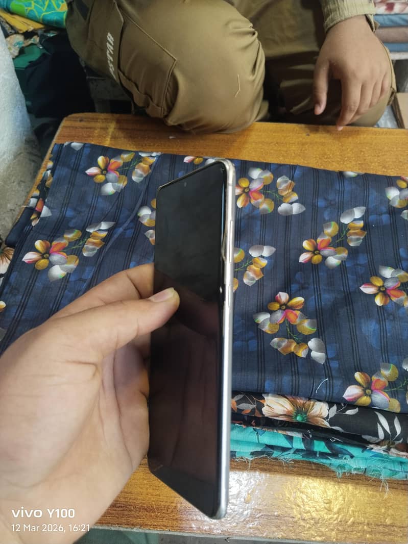 سکرین پر لائن ہے 6