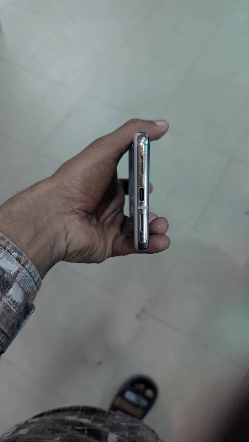 Google Pixel 8 pro 3