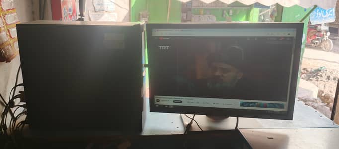 2 LCD 5000gb hard 4gb ram full movie data