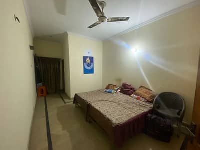 5 Marla Upper Portion Available For Rent in J Block Near Canal Road Lahore